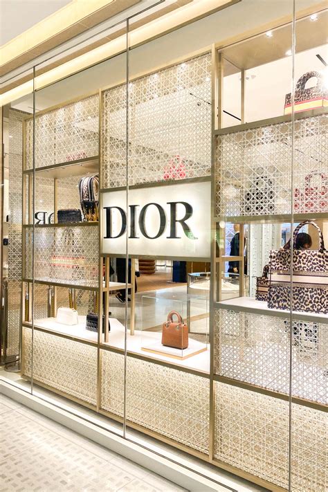 dior paris stores|christian Dior store in Paris.